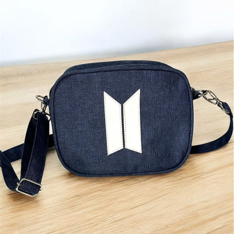 Army Bag cor Jeans com off white.