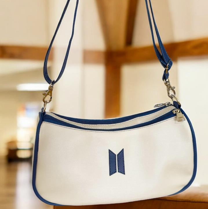 Baguette do BTS- off white com Azul Marinho