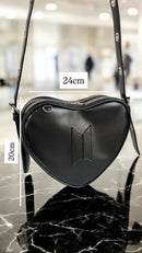 Bolsa Coração BTS - Preto Fosco