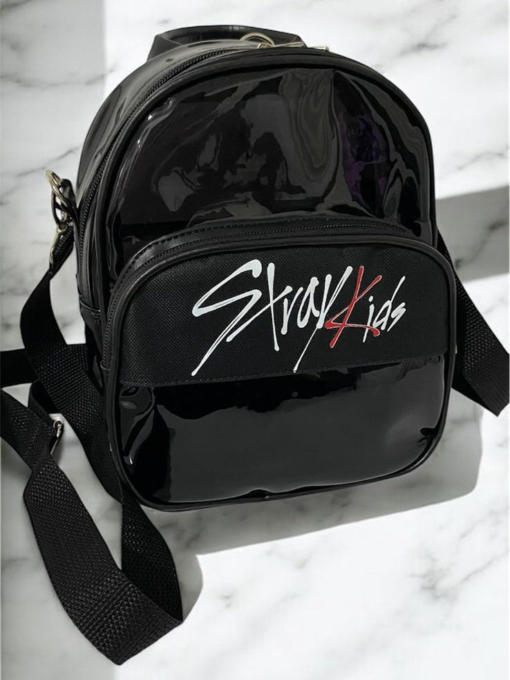 Mochilinha do skz toda preta