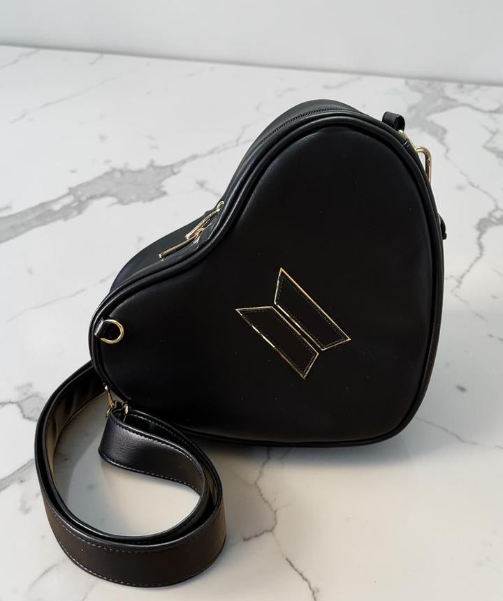 Bolsa de Coraçã0- Preta com Dourado
